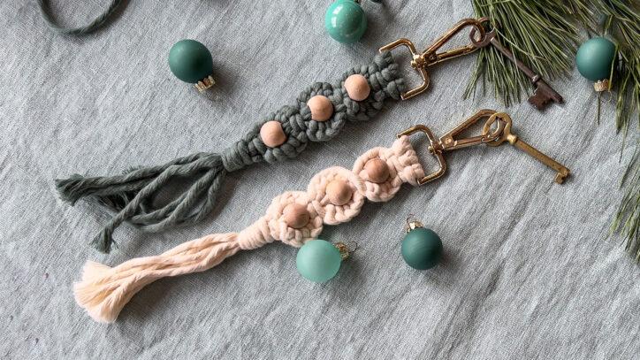 Macrame Flower Keychain 